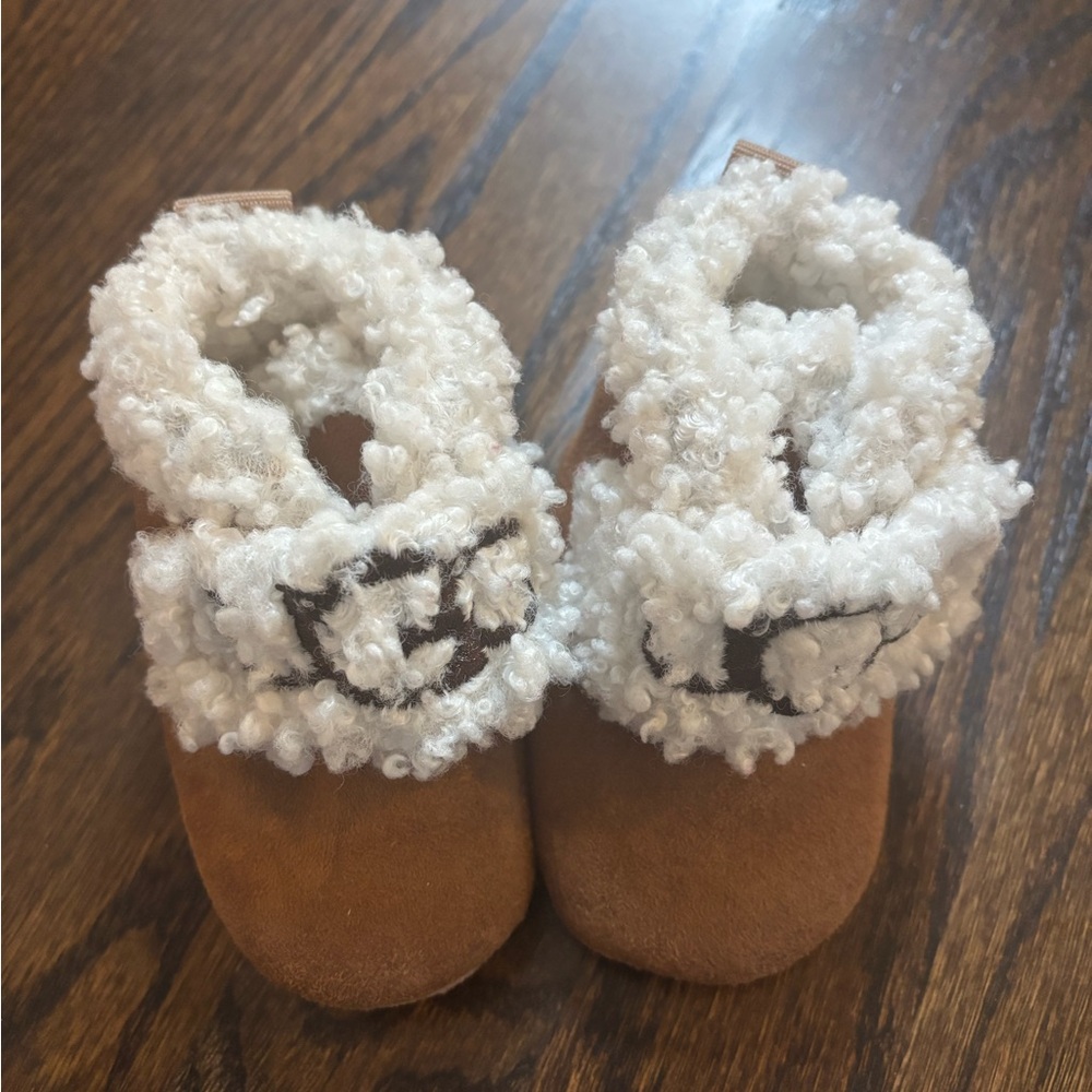 Baby UGG ( two pair)